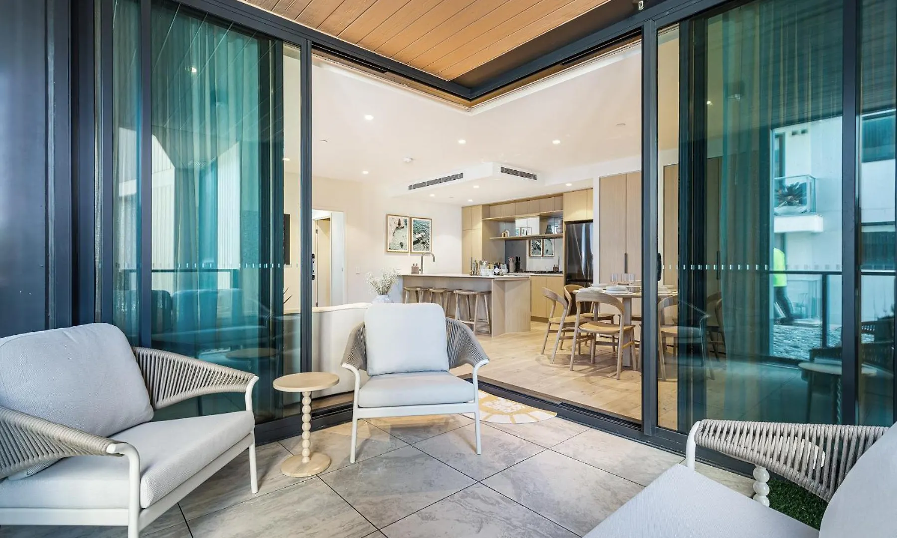 Apartment Deluxe Palm Beach Getaway Gold Coast